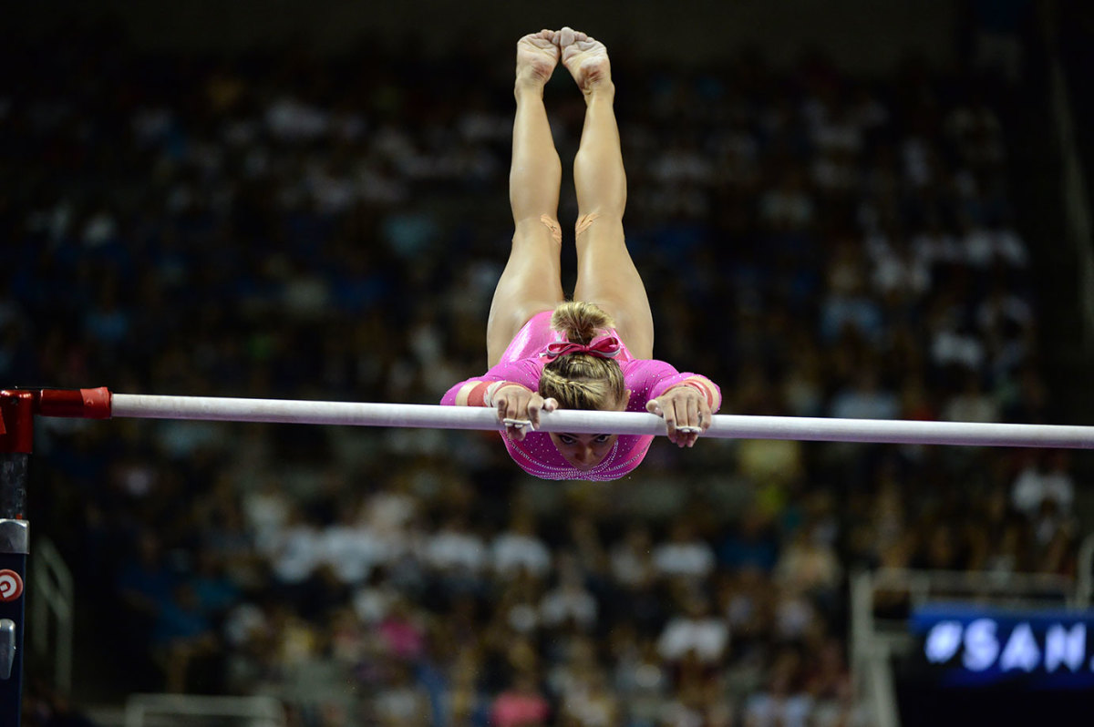 Ashton-Locklear-SI439_TK1_01870.jpg